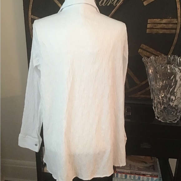 Textured White Blouse from Marla Wynne - Picture 5 of 6